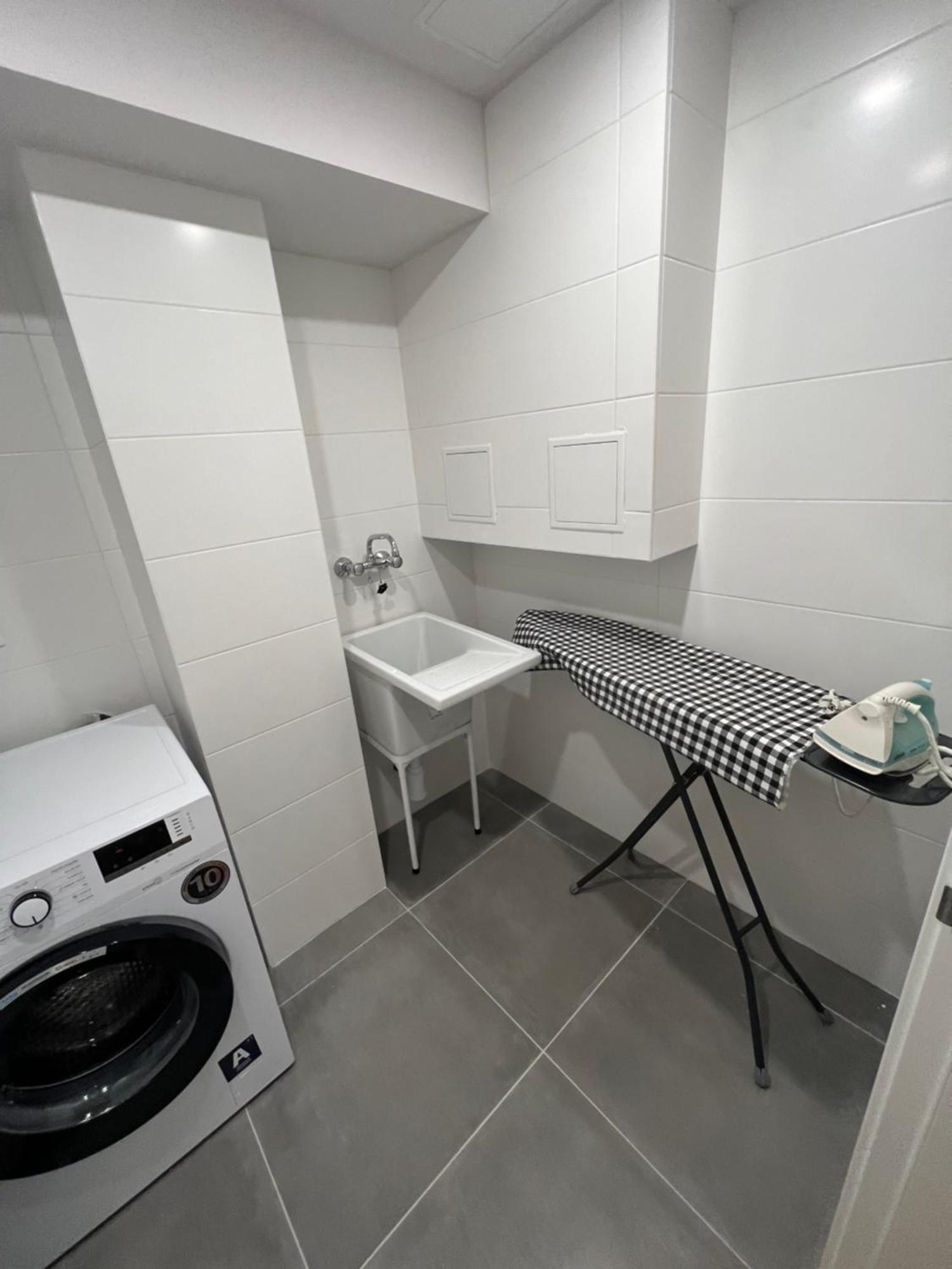 Vivienda Ronda Muralla A Estrenar Appartement Lugo Buitenkant foto