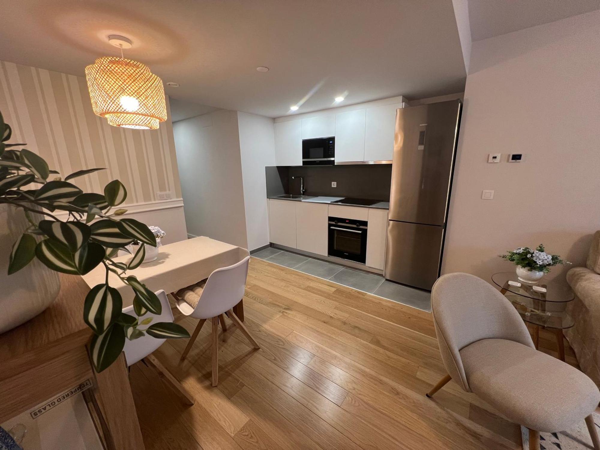 Vivienda Ronda Muralla A Estrenar Appartement Lugo Buitenkant foto